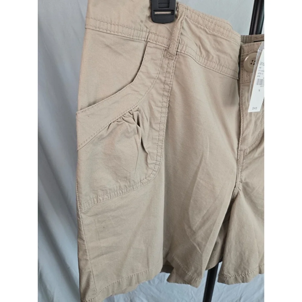 Lane Bryant Khaki Shorts Size 14 NWT Cotton Poplin Stretch 7 to 8 inch inseam